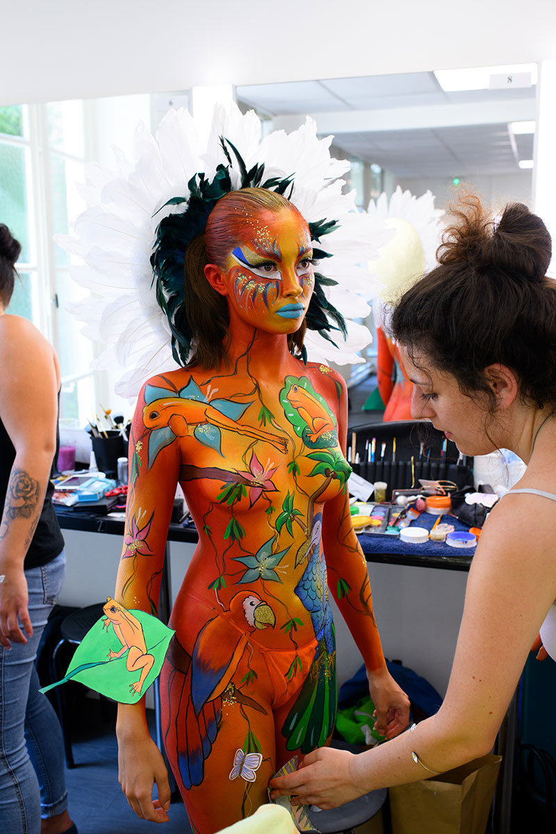Backstages du show bodypainting. 
Étudiants Peyrefitte Make-Up promotiob 2019-2020.
