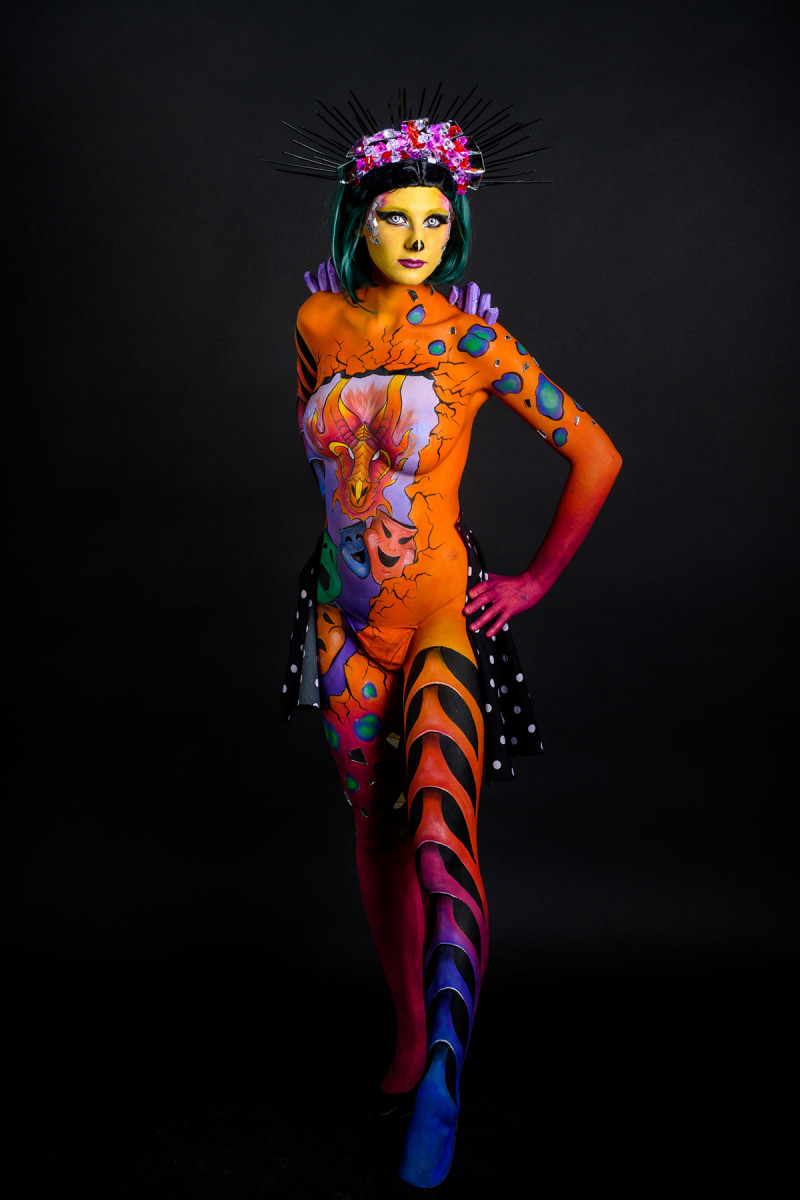 Examen final bodypainting.
Thème : création d’un personnage voyageur dans le temps.
Make-up Artist : Coraline BOUQUIN.
Promotion Peyrefitte Make-Up : 2019-2020.